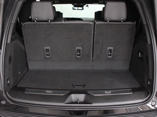 Cadillac ESCALADE 61