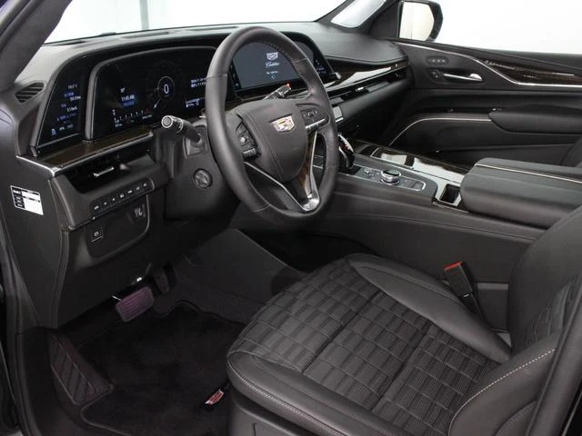 Cadillac ESCALADE 11