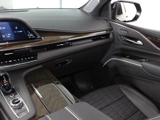 Cadillac ESCALADE 33