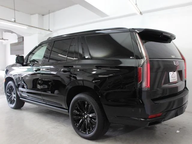 Cadillac ESCALADE 24