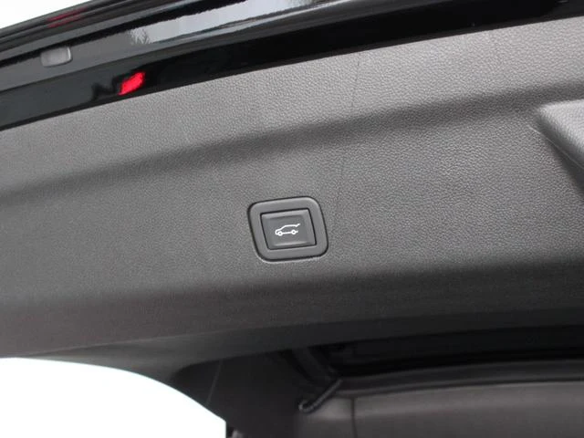 Cadillac ESCALADE 64
