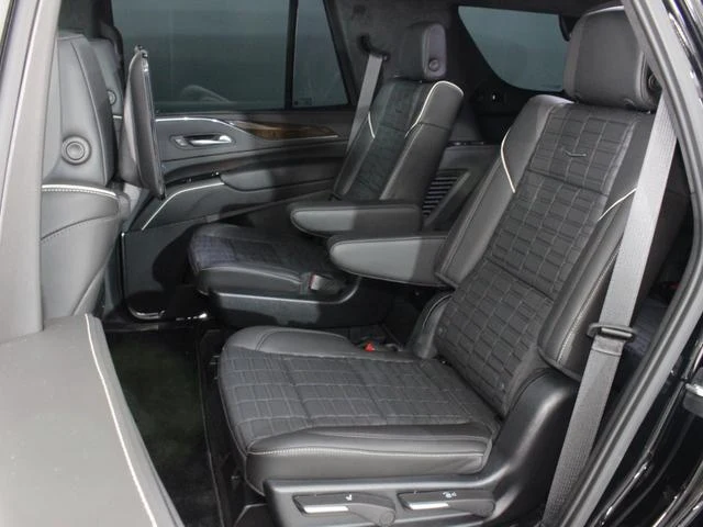 Cadillac ESCALADE 13