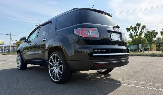 GMC ACADIA 12