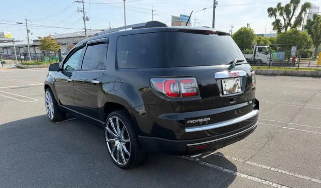 GMC ACADIA 11