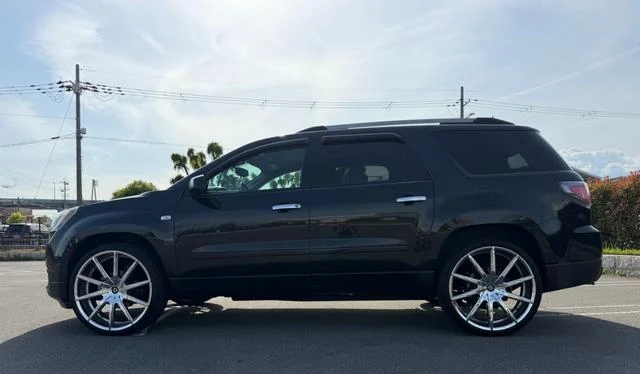 GMC ACADIA 13