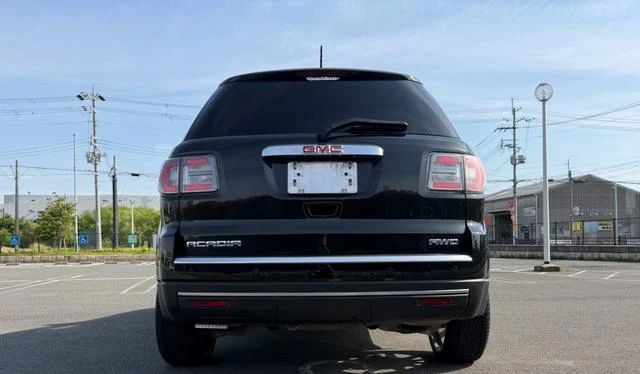 GMC ACADIA 9