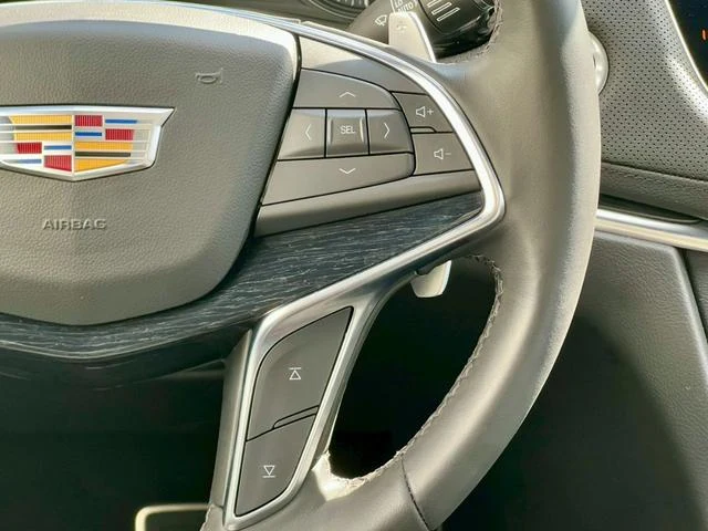 Cadillac XT5 38