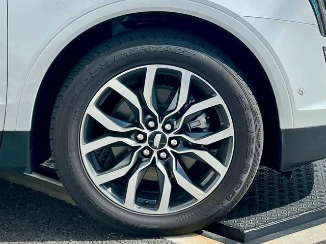 Cadillac XT5 4