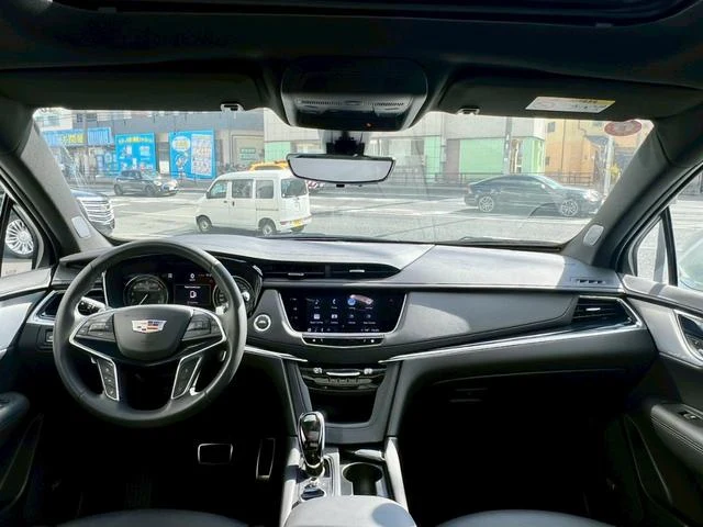 Cadillac XT5 36