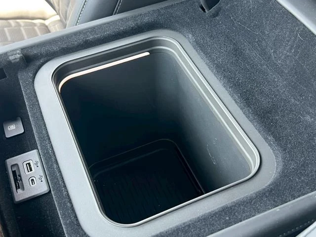 Cadillac ESCALADE 60