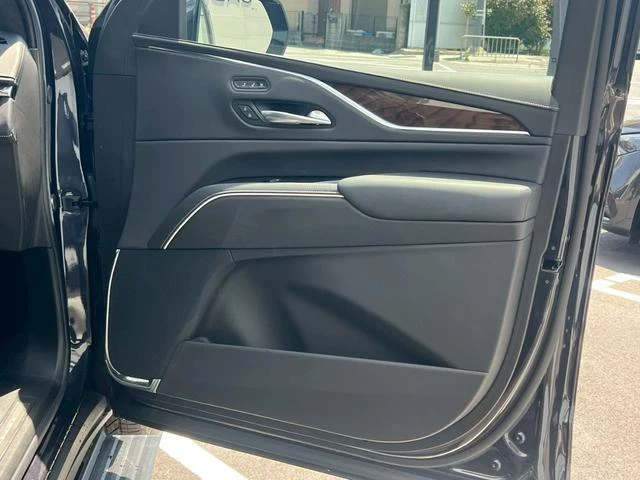 Cadillac ESCALADE 41