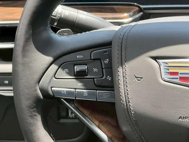 Cadillac ESCALADE 46