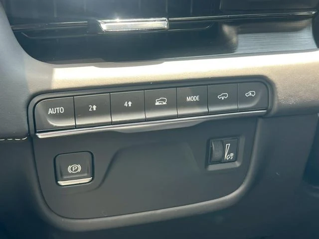 Cadillac ESCALADE 64