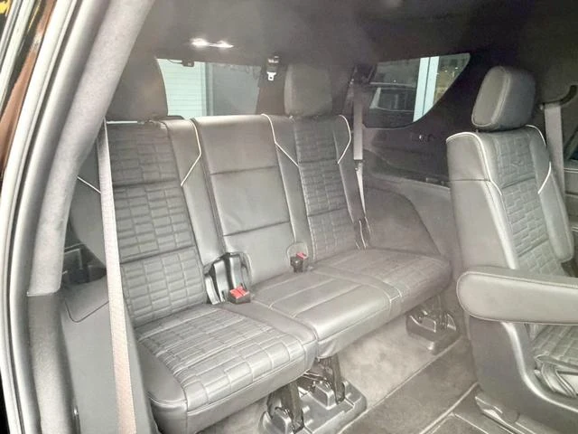 Cadillac ESCALADE 29