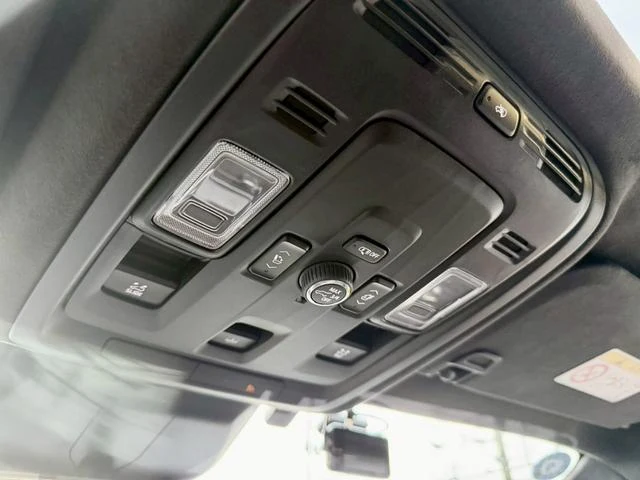 Cadillac ESCALADE 64