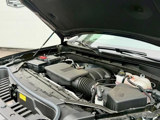 Cadillac ESCALADE 18
