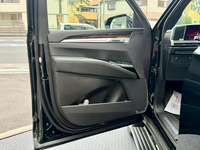 Cadillac ESCALADE 37
