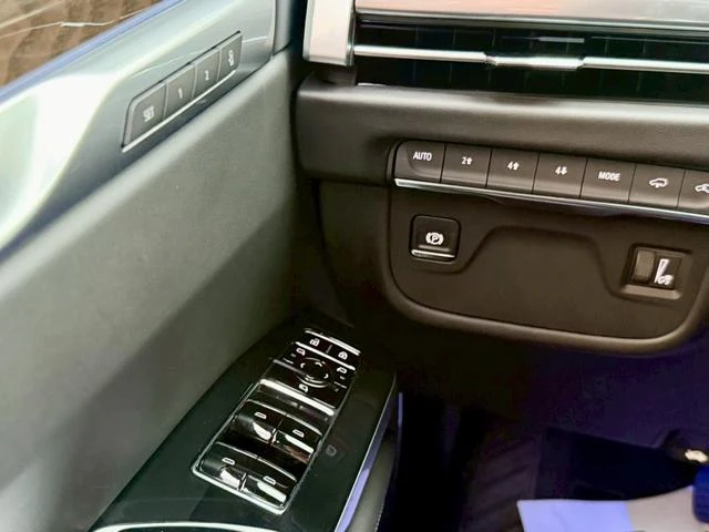 Cadillac ESCALADE 59