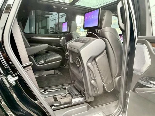Cadillac ESCALADE 28