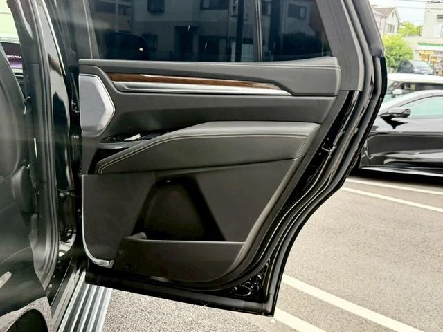 Cadillac ESCALADE 35