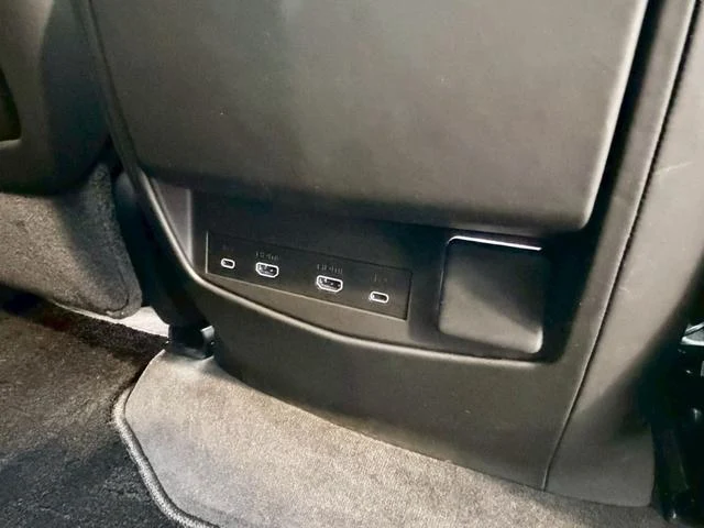 Cadillac ESCALADE 25