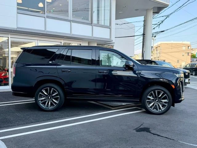 Cadillac ESCALADE 75