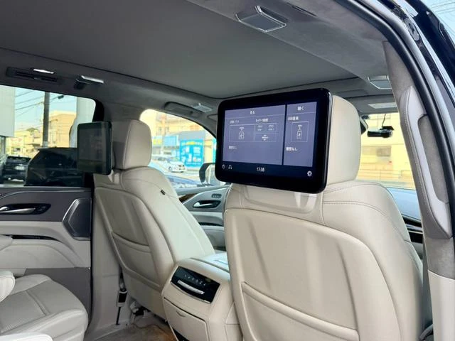 Cadillac ESCALADE 27