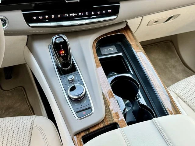 Cadillac ESCALADE 48