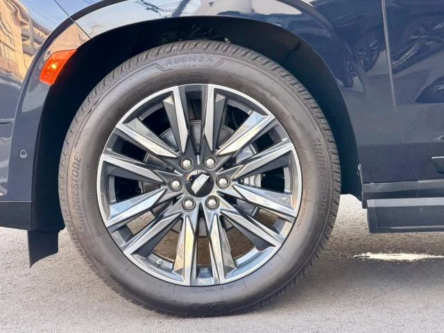 Cadillac ESCALADE 11