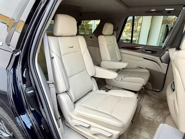 Cadillac ESCALADE 26