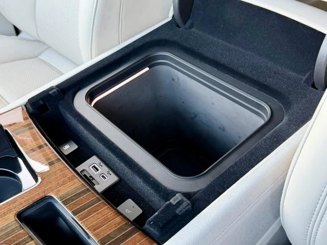 Cadillac ESCALADE 66