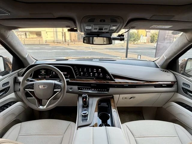 Cadillac ESCALADE 44