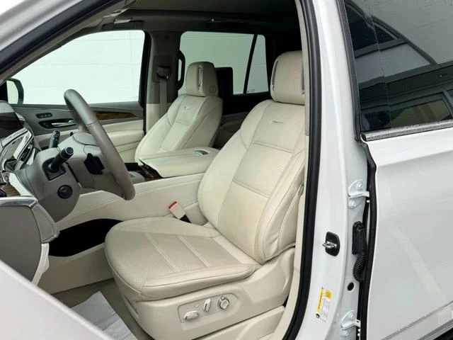 Cadillac ESCALADE 18