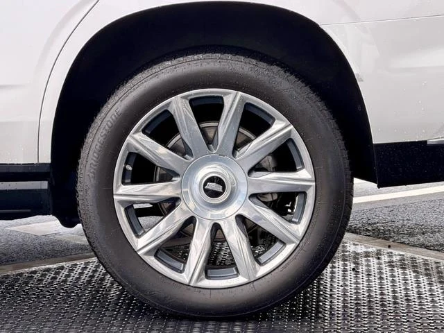 Cadillac ESCALADE 10