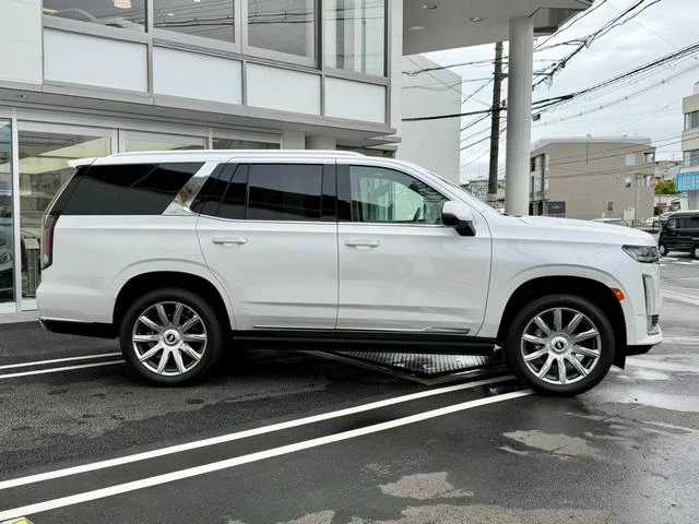 Cadillac ESCALADE 6
