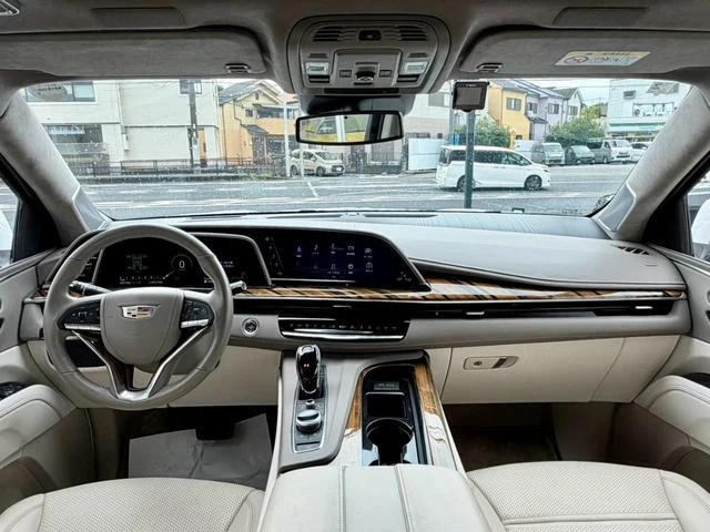 Cadillac ESCALADE 41
