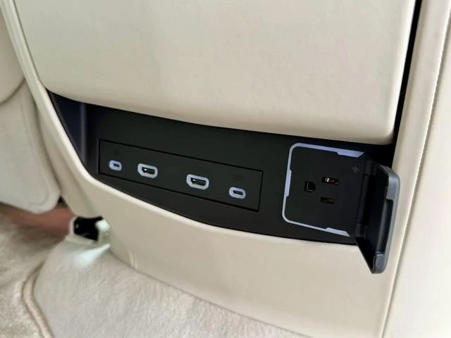 Cadillac ESCALADE 25