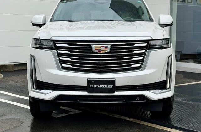 Cadillac ESCALADE 2