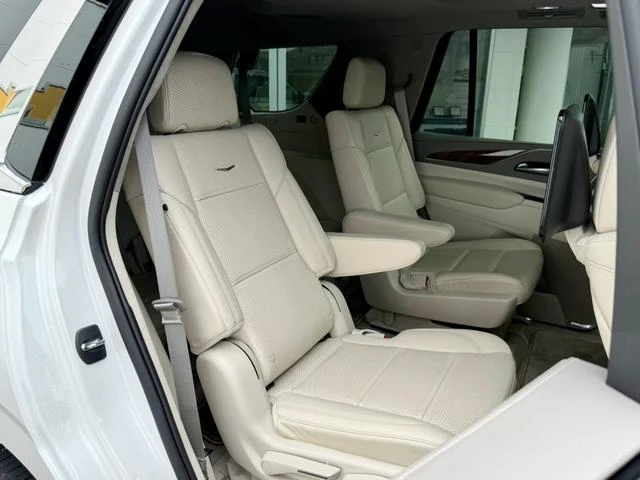 Cadillac ESCALADE 22