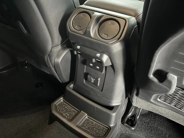 Chrysler JEEP 38
