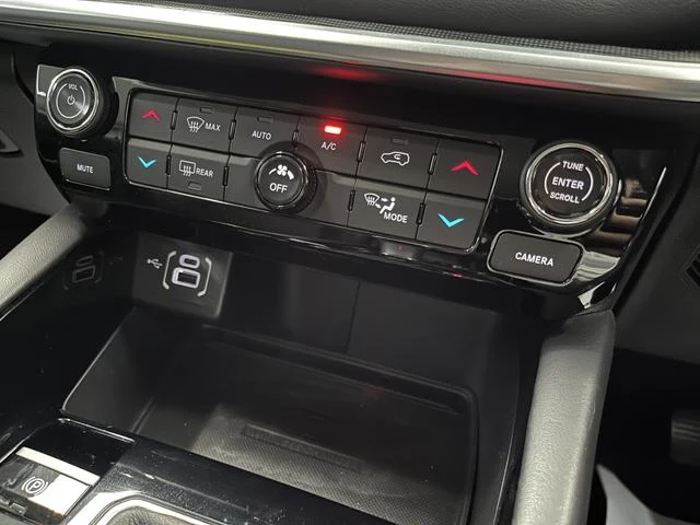 Chrysler JEEP 60