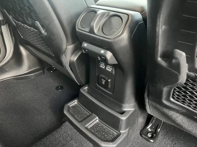 Chrysler JEEP 69