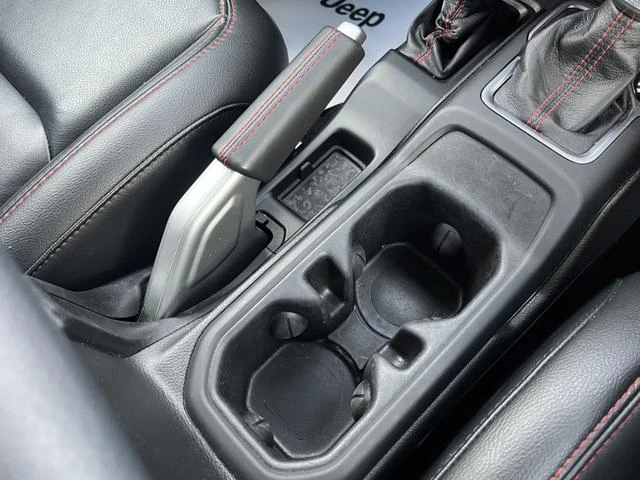 Chrysler JEEP 32