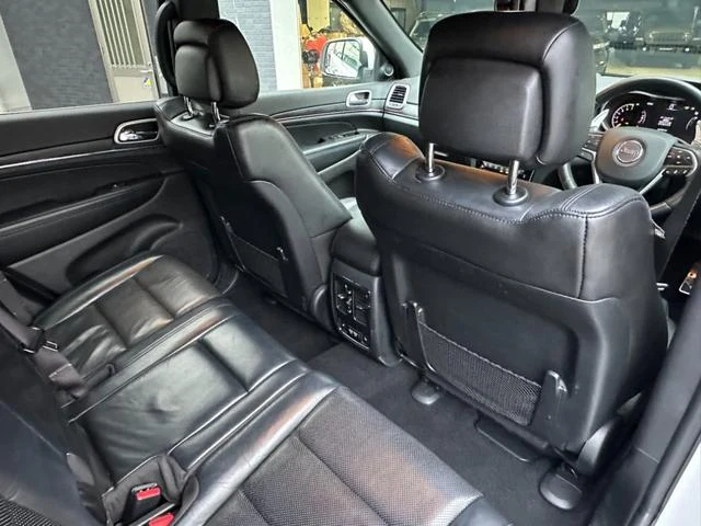Chrysler JEEP 33