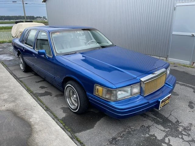 Lincoln TOWNCAR