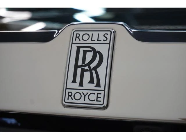 Rolls-Royce PHANTOM 77