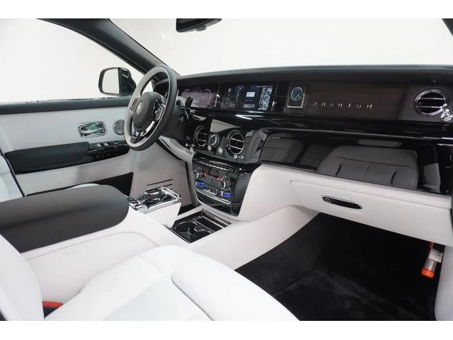 Rolls-Royce PHANTOM 52