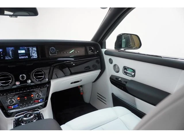 Rolls-Royce PHANTOM 22