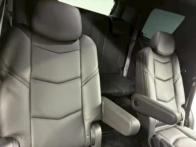 Cadillac ESCALADE 60