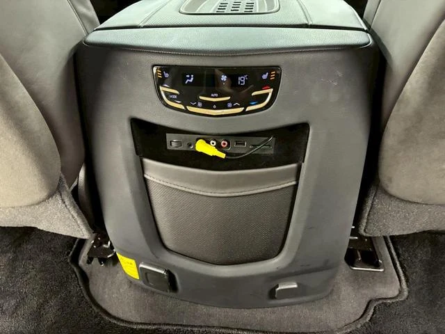 Cadillac ESCALADE 57